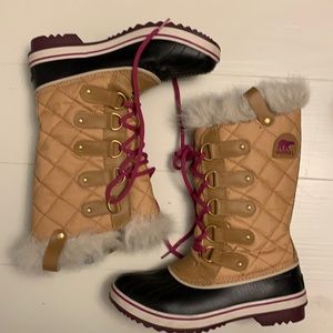 Winter boots
